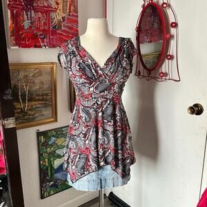 volume one juniors black white red v neck short sleeve top